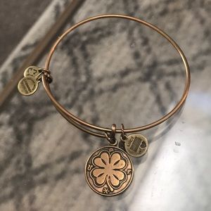 Alex and Ani Four Leaf Clover- Gold
